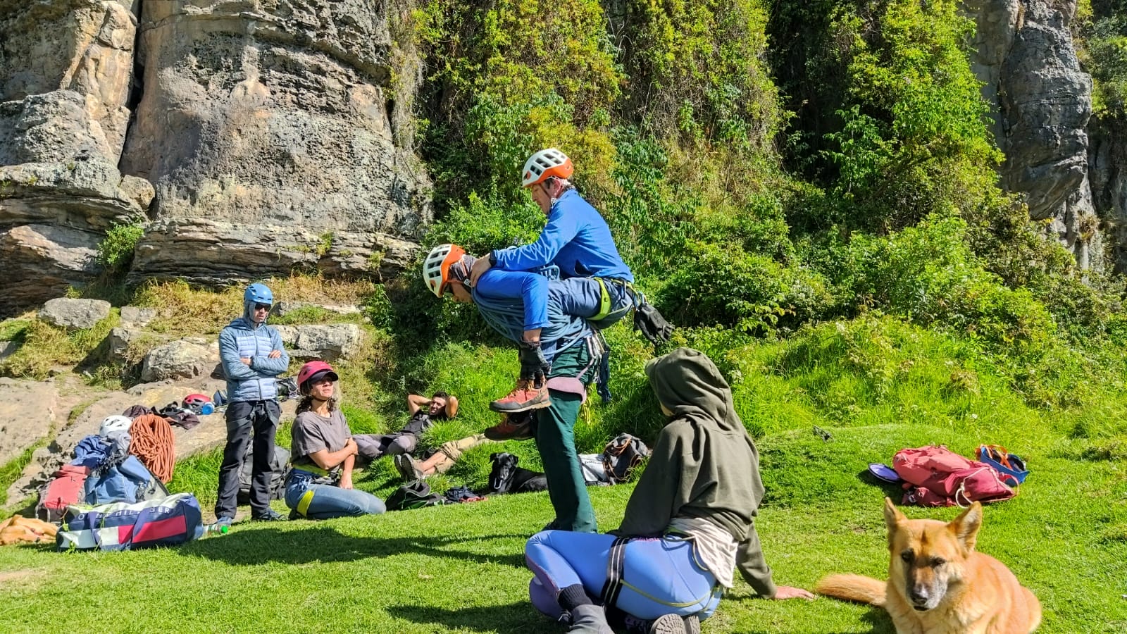 curso de rescate en terrenos verticales